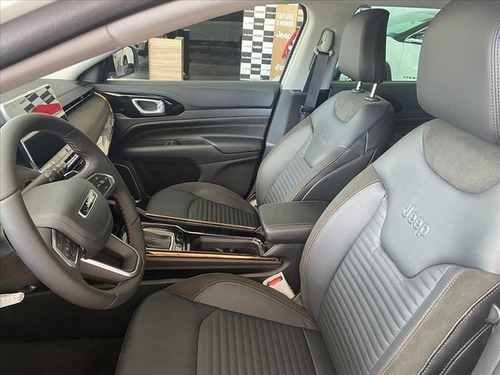 Imagem 7 de 9 de Commander 1.3 T270 Turbo Flex Limited At6