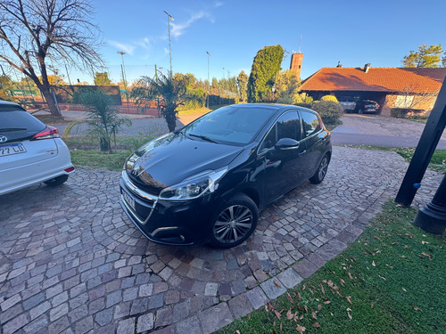 Peugeot 208 1.6 Feline