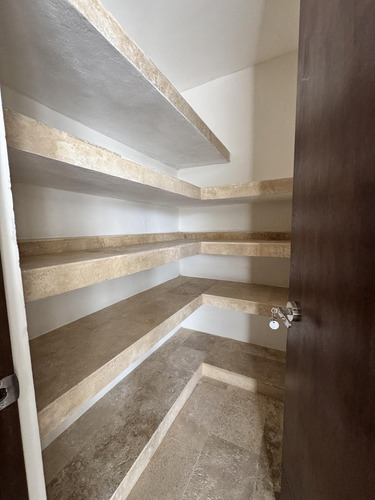 Casa En Venta Merida, Komchen En Privada, Entrega Inmediata.