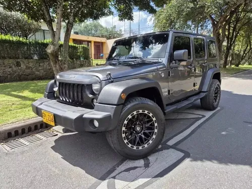 Jeep Wrangler Unlimited 3.6 Sport Unlimited