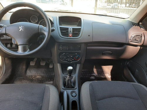 Peugeot 207 2013 1.4 Active 75cv