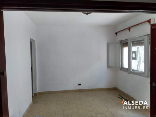 Imagen 6 de 13 de Casa Pasillo Dos Dormitorios Con Terraza Exclusiva - Biedma Y Balcarce - Rosario Sur