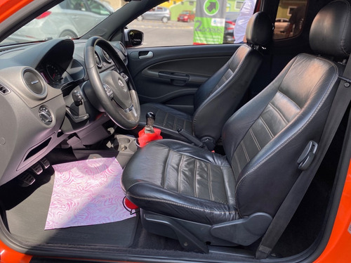 Imagem 5 de 9 de Volkswagen Saveiro 1.6 Cross Ce 16v 2015