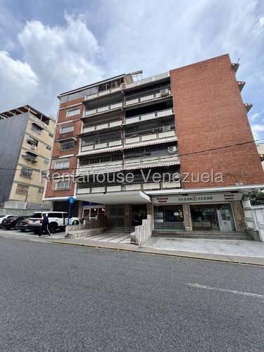 Apartamento Remodelado En Venta, Urb. Los Palos Grandes