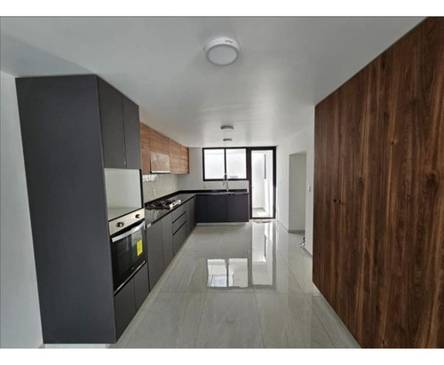 Ab2-za Inmueble En Venta Localizado En Fracc. Lomas De Tecamachalco, Naucalpan De Juárez, Edomex