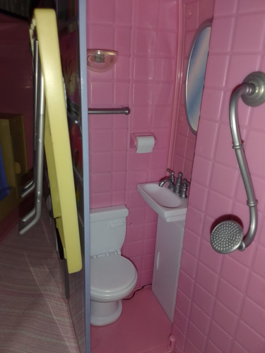 Barbie Bús De Fiesta Con Bañera Para Muñecas (para Reparar) (Usado)