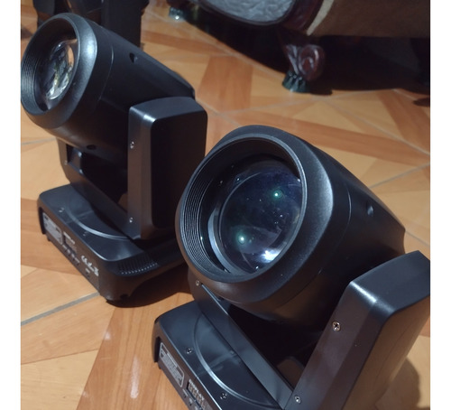 2 Cabezas Móviles 1r De 100w (Usado)
