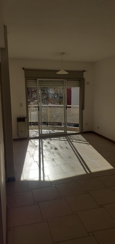 Dueño Alquila Dpto. 2 Ambientes Con Balcon- Al Frente- Zona Villa Urquiza- Cercania Subte B Y Estac. Urquiza Ferrocarril Mitre