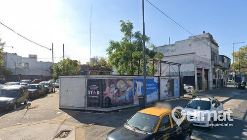 Imagen 1 de 14 de Gran Esquina De 549.93m2. Con Salida A 3 Calles! Caseros, Trole Y Chiclana, Se Toman M2!