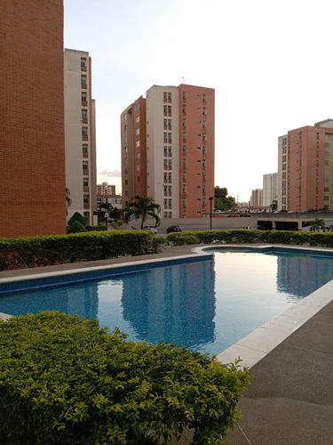 Apartamento En El Rincón. Vende Crismelia Castillo