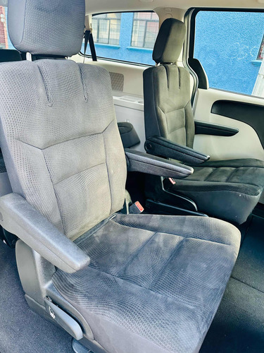 Dodge Grand Caravan 3.7 Sxt At