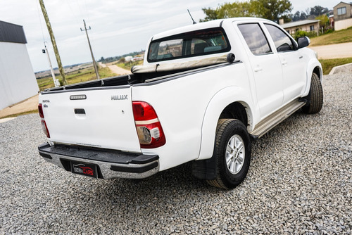 Toyota Hilux 2.7 Cd Srv Vvti 4x2