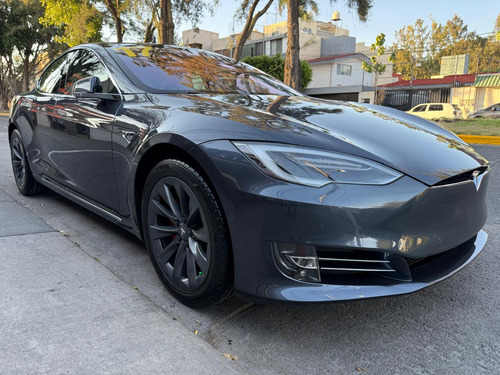 Tesla S 2017