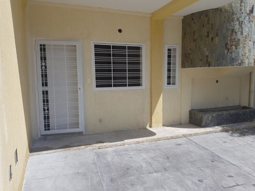 Imagen 4 de 15 de Town House En El Limón 04265330810