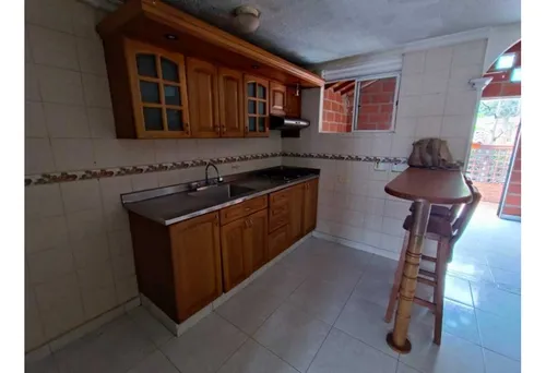 Vendo Casa En Itagüí, Ditaires (portal De Las Flores)
