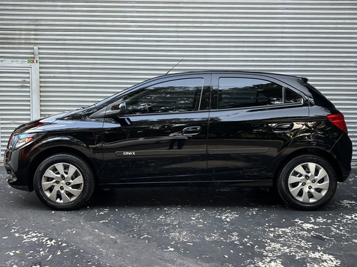 Chevrolet Onix 1.4 Lt 5p