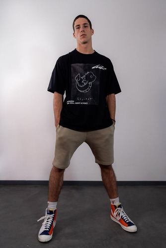 Imagen 5 de 6 de Remera Overzise Leviatán Baby Levi