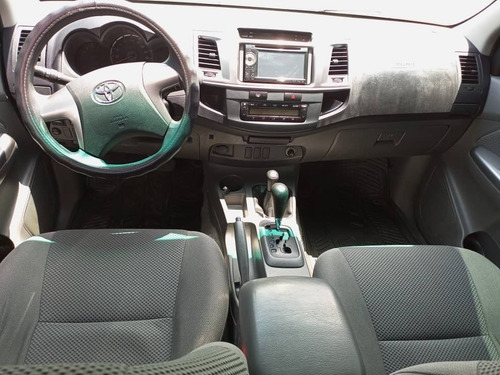 Imagen 7 de 13 de Toyota Hilux 4x4