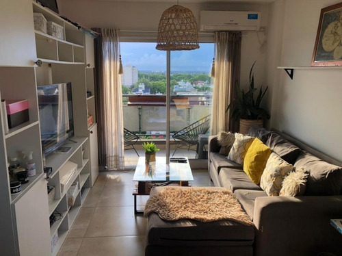 Imagen 8 de 20 de Dpto. De 2 Ambientes Con Cochera En Venta - Banfield Centro.