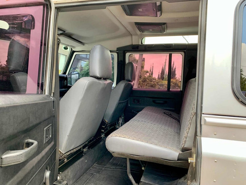Land Rover Defender 110 Td5 Station Wago