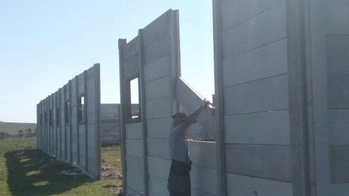Imagen 7 de 12 de Casas Y Muros Prefabricados Construcción E Instalación.
