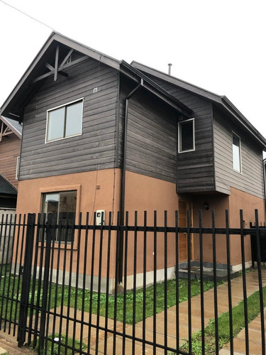 Se Vende Hermosa Casa En Valles Del Country - Talca