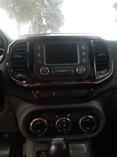 Imagem 11 de 15 de Fiat Toro - 2016/2017 1.8 16v Evo Flex Freedom At6