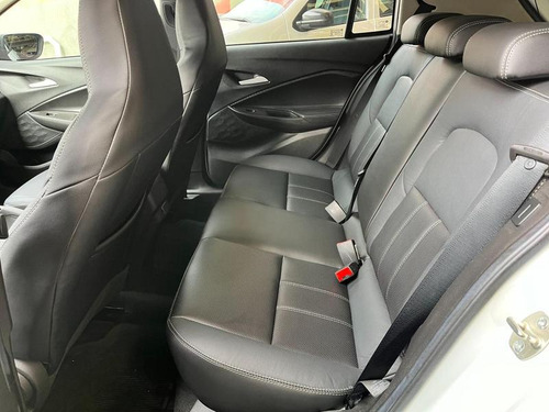 Chevrolet Onix 10tat Hb