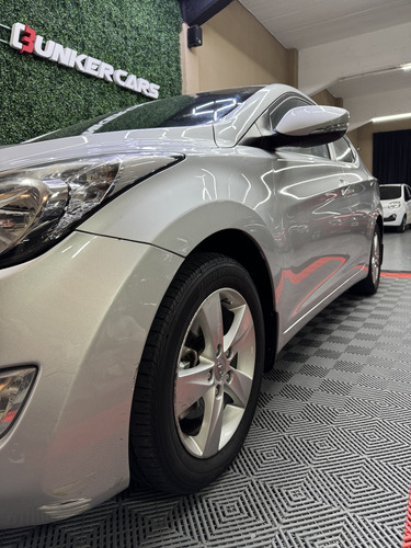 Hyundai Elantra 1.8 Gls 6mt Seguridad Premium