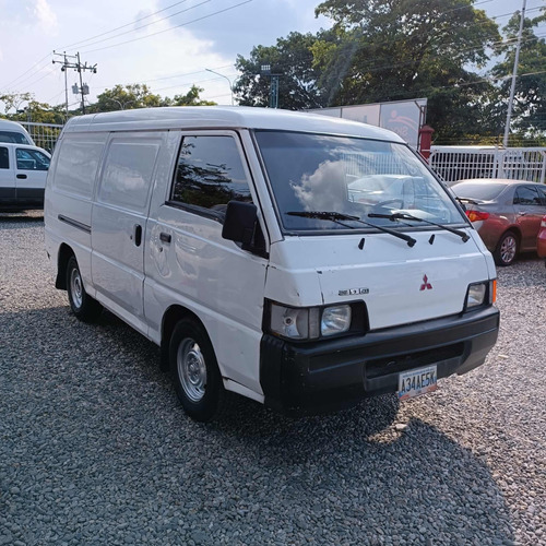 Mitsubishi Van L300