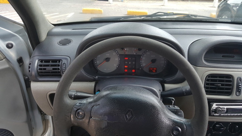 Imagen 8 de 15 de Renault Clio 1.5 Expression 2006