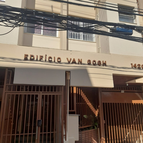 Imagem 15 de 23 de Apartamento No Centro Rua Luzitana.