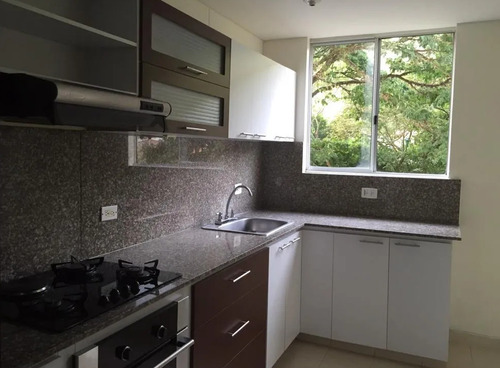 Venta De Apartamento De 104mt2 En Aguacatal, Oeste De Cali, 8918.