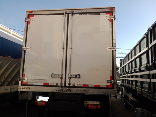 Imagem 5 de 23 de Volvo Vm 270 Toco Com Baú Refrigerado
