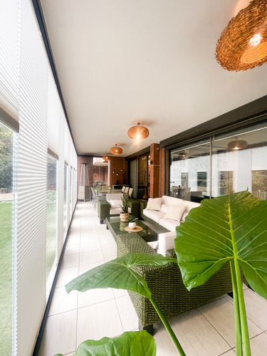 470 M2. Sofisticado Dúplex Amoblado-con Gran Jardín-5d+4b