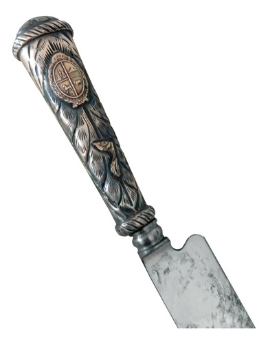 Cuchillo Criollo De 20 Cms De Hoja Con Cabo De Plata Y Oro