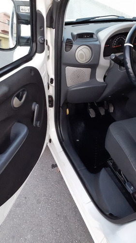 Fiat Doblo 2013 1.4 Attractive Flex 5p