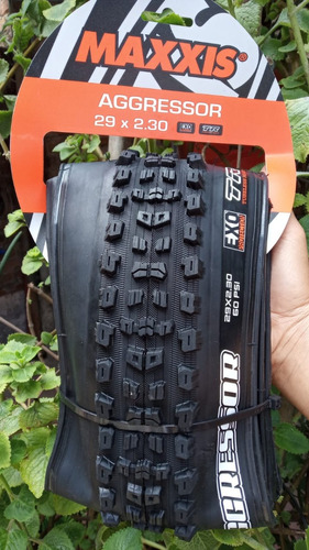 Imagen 2 de 9 de Llanta Maxxis Aggressor / Tubeless Ready / Exo / 29*2.30