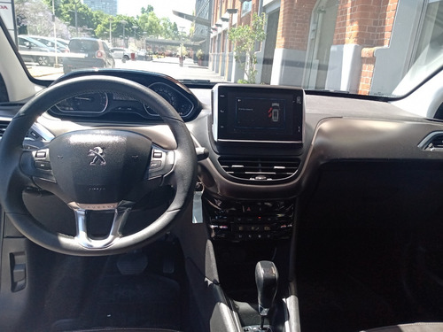 Peugeot 2008 Feline At, Gris P, 2018, 12000kms
