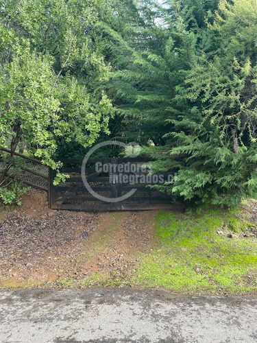 Excelente Parcela En Condominio En La Laguna De Aculeo.