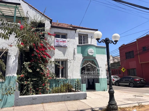 Arriendo Casa Comercial En Barrio Italia, Providencia