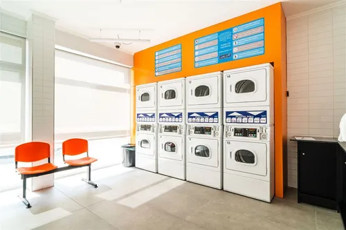 Departamento Nva. Andres Bello, Piso 17, Vista Poniente