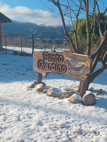 Cabañas Punto Giardino. Relax, Privacidad Y Calidez Todo En Un Mismo Lugar. Se Destaca Por Su Paisaje Y Tranquilidad De Las Sierras.