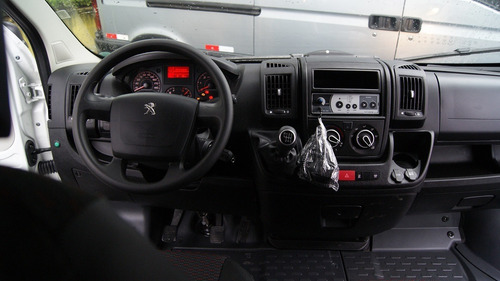 Imagem 12 de 14 de Peugeot Boxer Ambulância Simples Remoção 0 Km