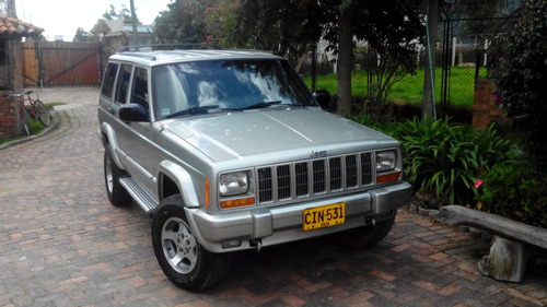 Jeep Cherokee 4.0 Laredo Fl