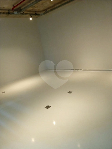 Imagem 14 de 15 de Sala Comercial E 1 Banheiro Para Locação, 33 M², Moema - Sp - Reo656664