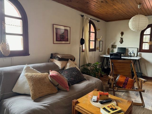 Casa En Venta De 7 Dorm. En Ñuñoa