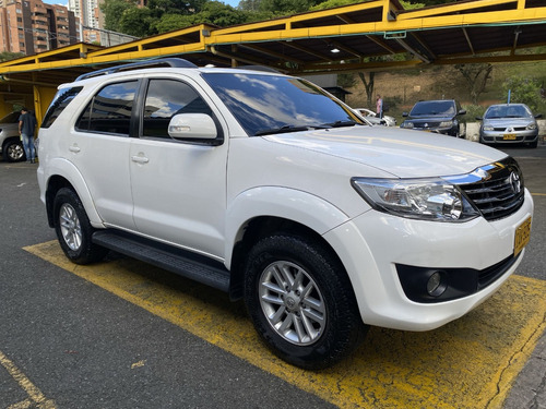 Toyota Fortuner 2.7 Sr5 4X2