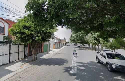 Casa En Recuperacion En La Colonia Residencial Tecnologico Gto. Sh05