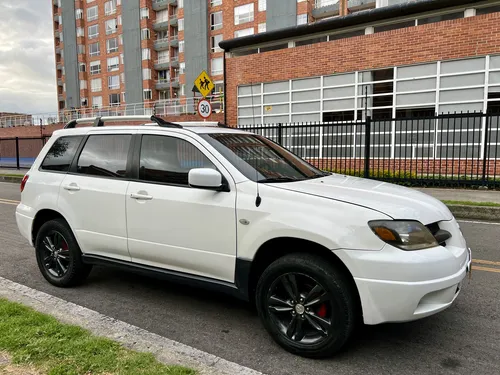 Mitsubishi Outlander 2.4